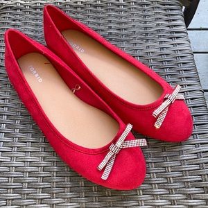 Torrid bow ballet flat with rhinestone detail size 11.5ww red suede like NWOT